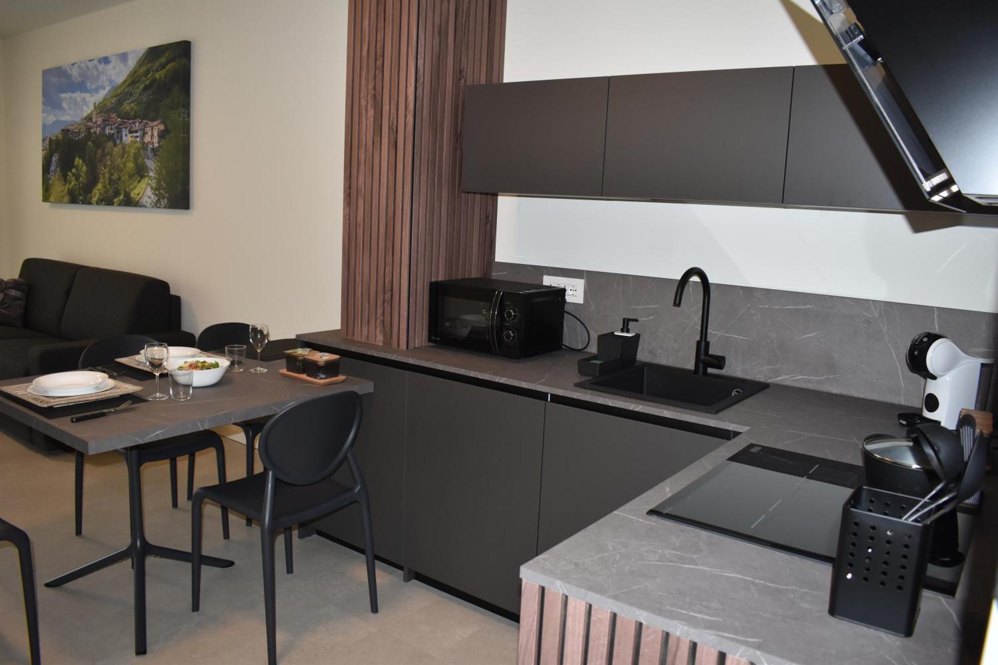 Baia Delle Rose Via Roma 111 Apartment Costa Volpino Exterior photo