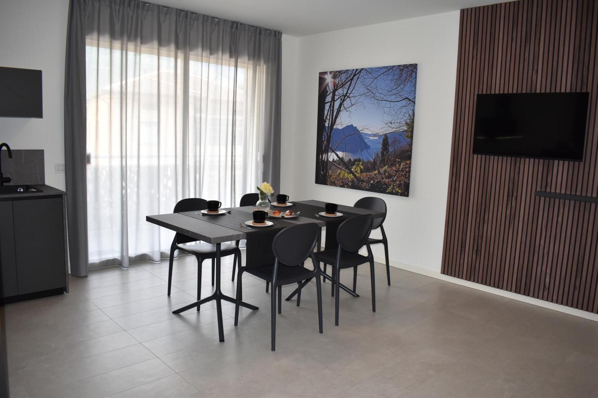 Baia Delle Rose Via Roma 111 Apartment Costa Volpino Exterior photo